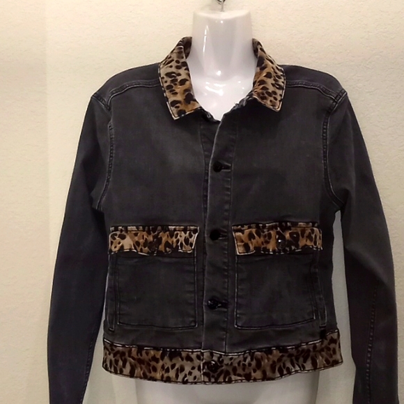 LulaRoe Black Denim Jacket with Animal Print Trim - Picture 4 of 13